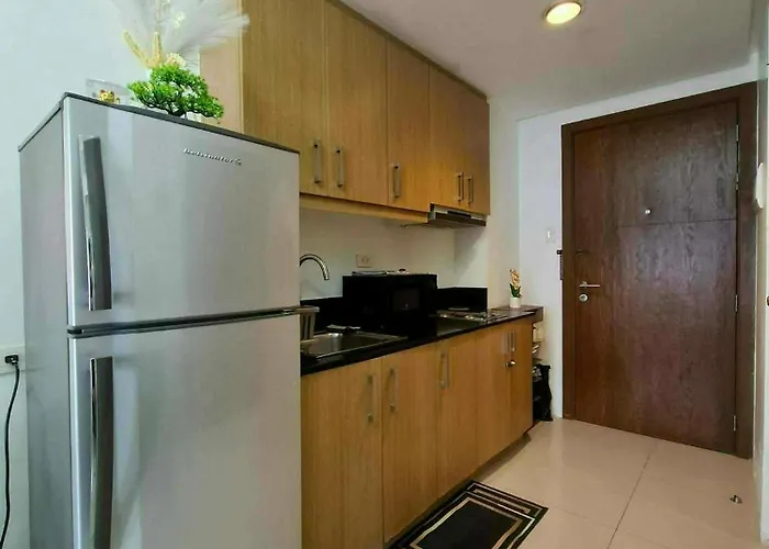 Aiden's Staycation Hotel *